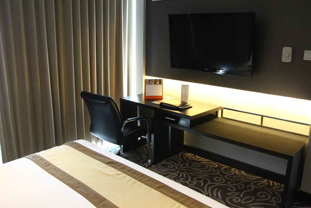 Swiss-Belhotel Balikpapan Exteriör bild